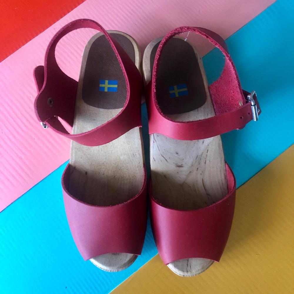 ModCloth Peep Toe Clogs